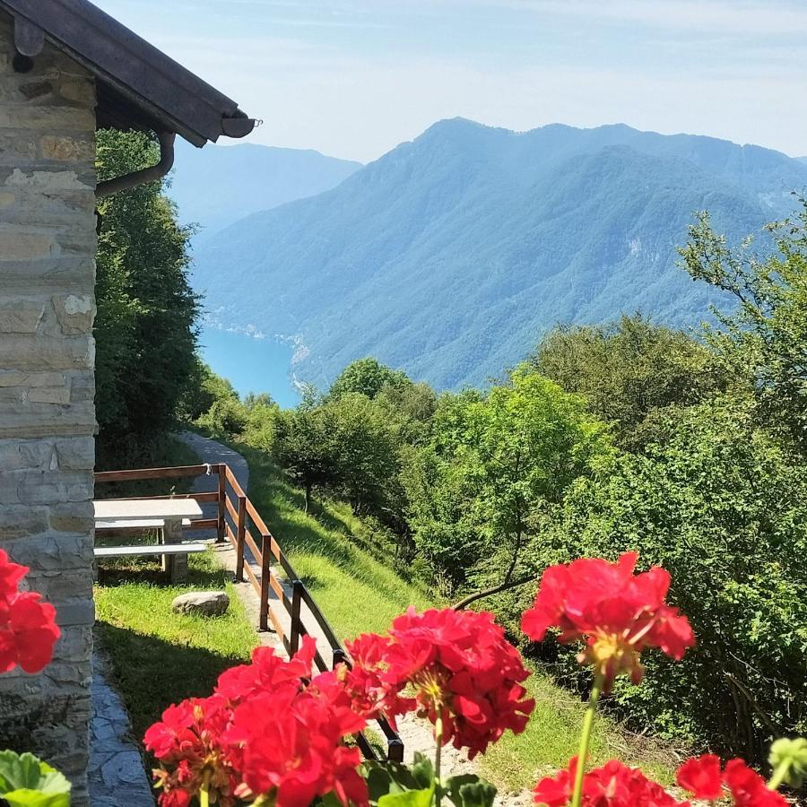 Le Casette Di Laila Colonno Buitenkant foto