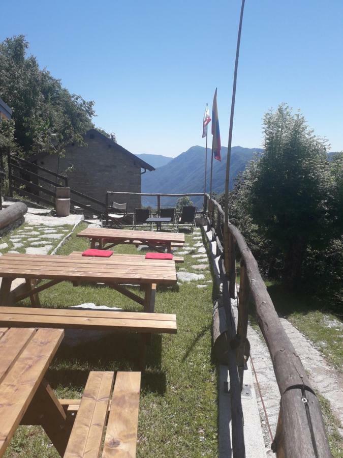 Le Casette Di Laila Colonno Buitenkant foto